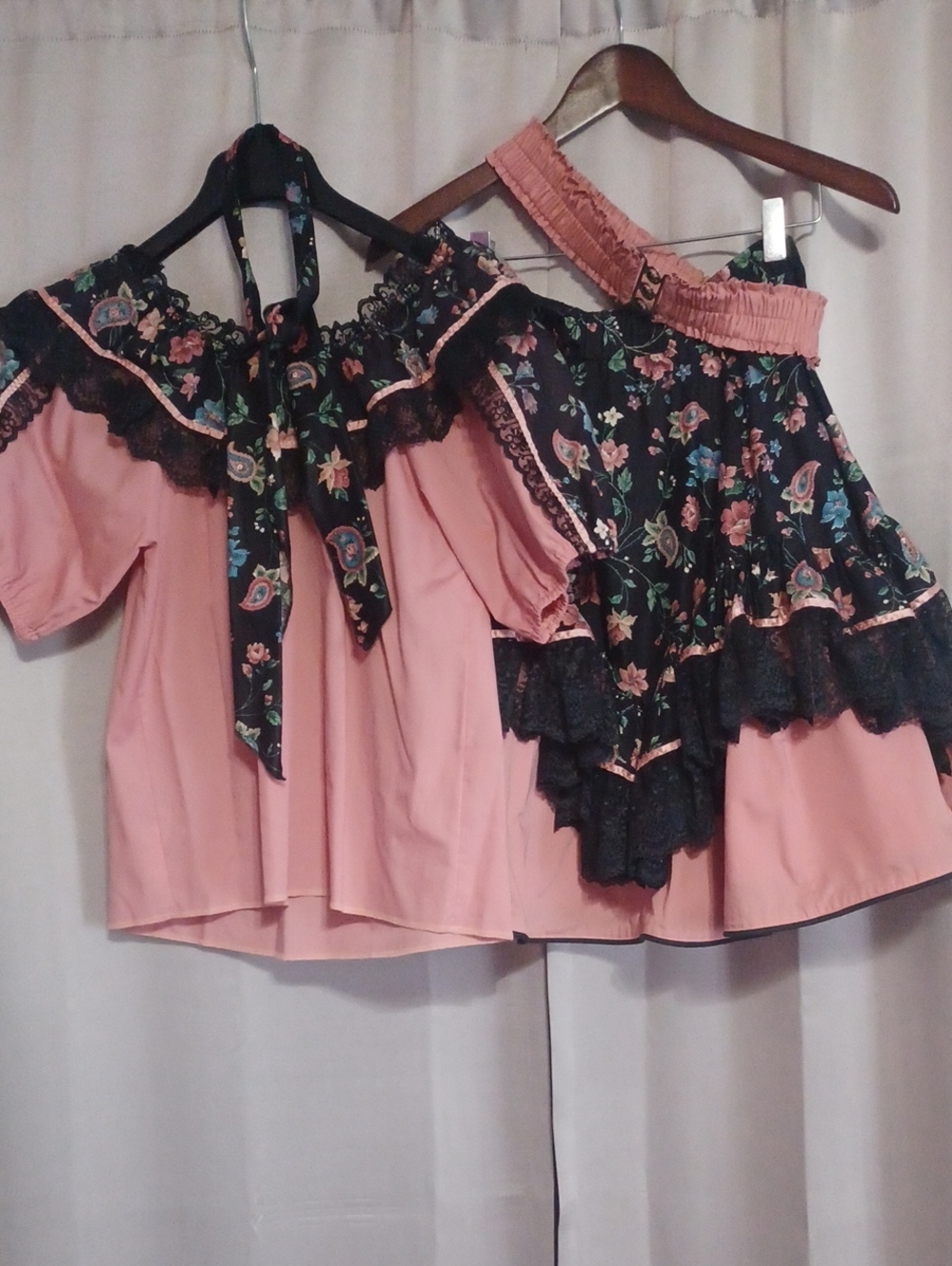 Vintage Tamarisk Pink Black Floral Lace Square Dance Skirt Blouse Set Size P